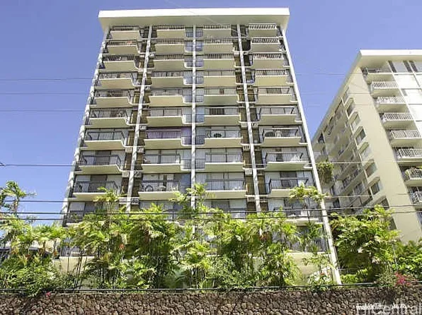 1560 Thurston Ave APT 802, Honolulu, HI 96822