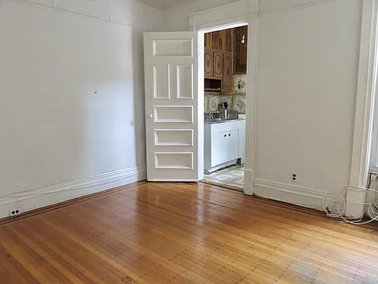 Rented by Space Real Estate | media 12