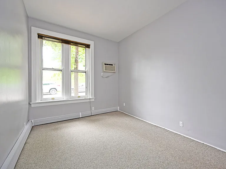 945 Parkside Pl #2 — Photo 17