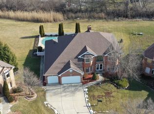 14009 Francis Ouimet Cir, Midlothian, IL 60445