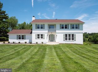 3 Hunter Lake Ct, Upperco, MD 21155