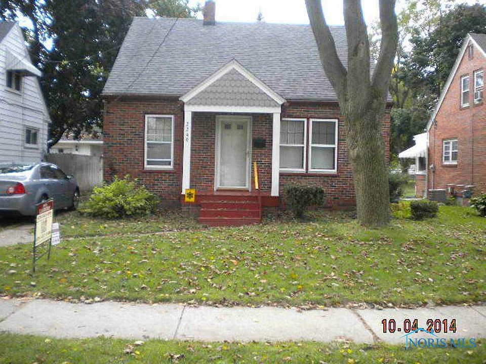 1st image of 2249 Dundee St
