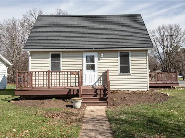 1621 2nd Avenue SE, Menomonie, WI 54751