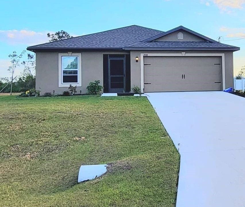 1st image of 2000 NW 23rd St