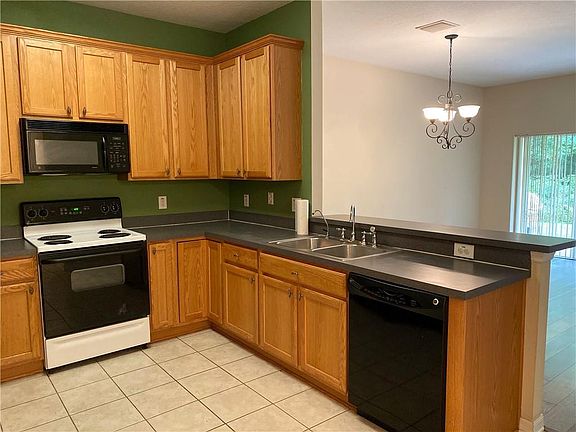 4th image of 17548 Stinchar Dr