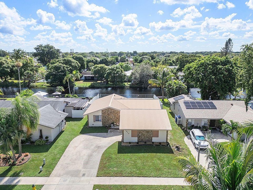 1st image of 7610 SW 8th Court