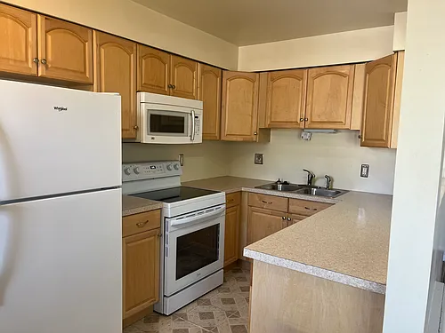 17540 Mack Ave #9 Photo 1