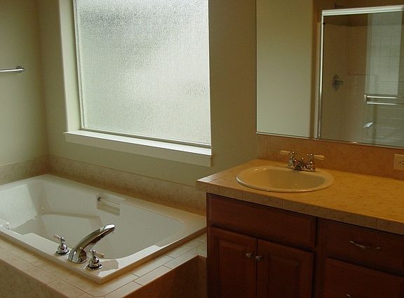 5th image of 6188 NE Woodview Dr