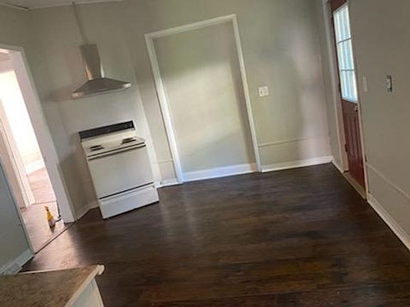 2nd image of 509-511 E East St
