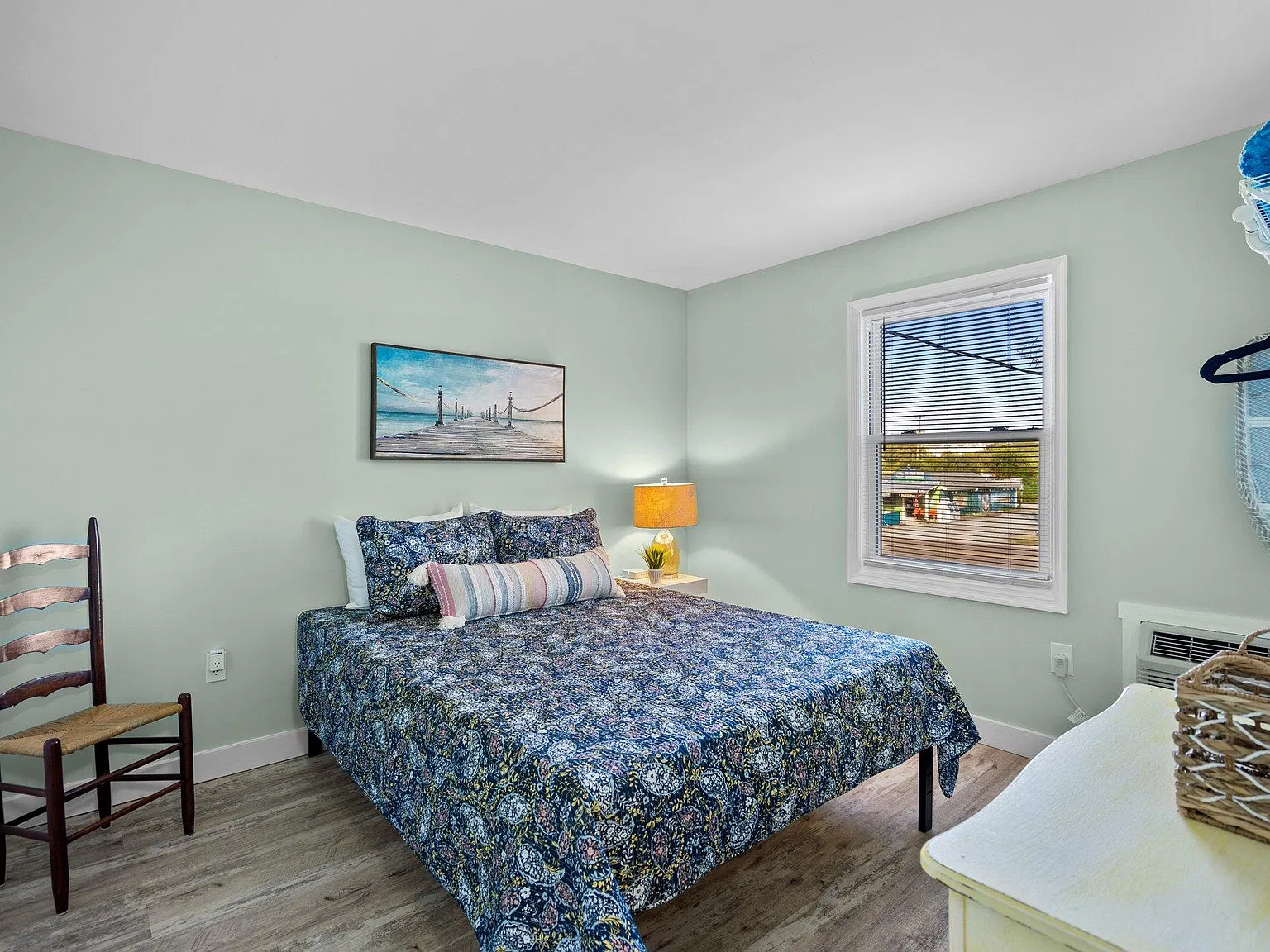 1 bed, 800 sqft, $1,000 — Photo 2