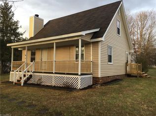 127 Fieldale Dr, Stoneville, NC 27048