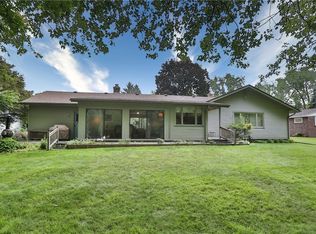 29 Bryn Mawr Rd, Rochester, NY 14624