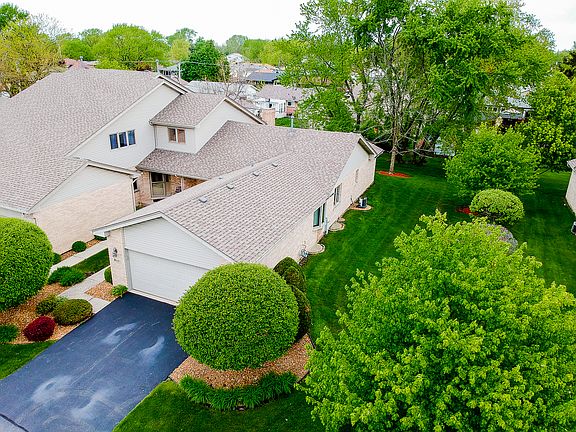 2nd image of 16544 Fairfax Ct #16544