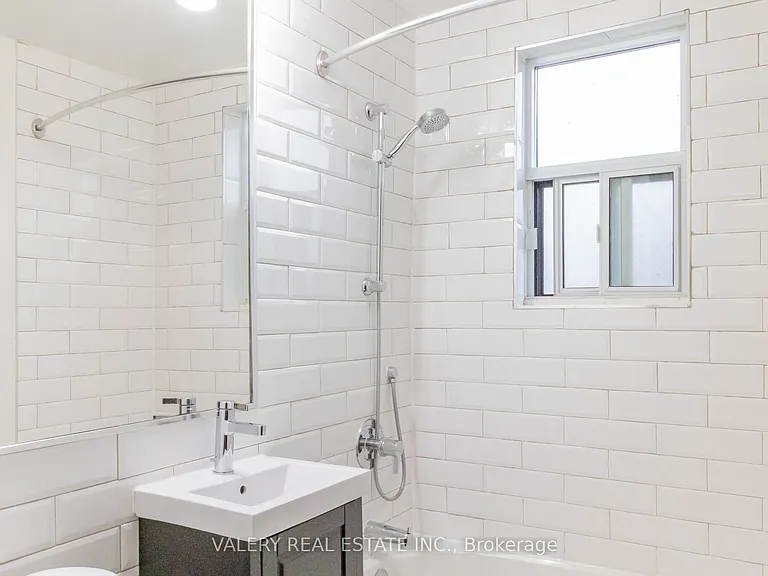 3015 Queen St E #F12 — Photo 12