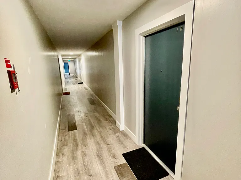 1136 N. Central Ave — Photo 3