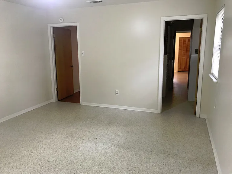 13001 Woodway Dr — Photo 8