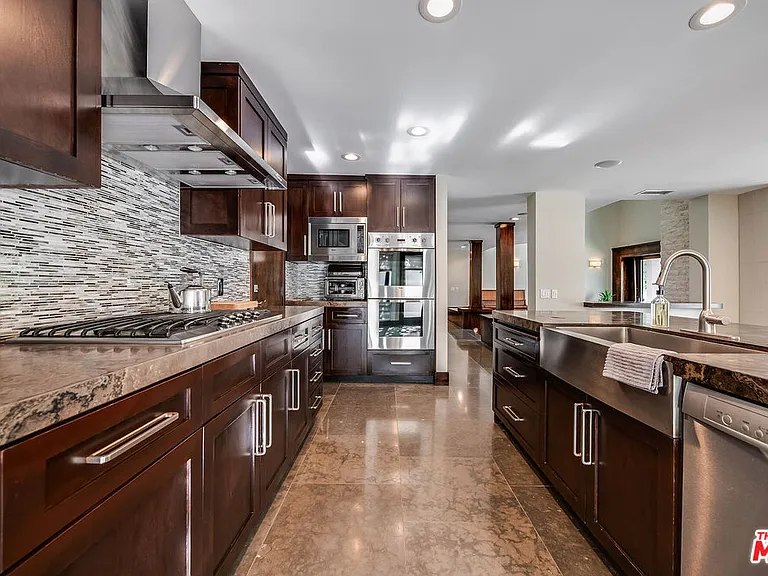 11470 Dona Evita Dr — Photo 12