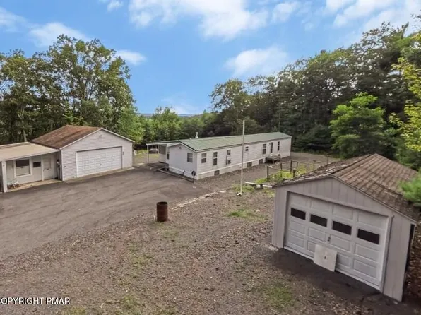 2718 Oak Ln, Saylorsburg, PA 18353