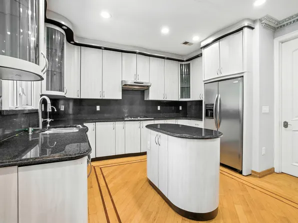 77-16 Kew Forest Lane image 19 of 38