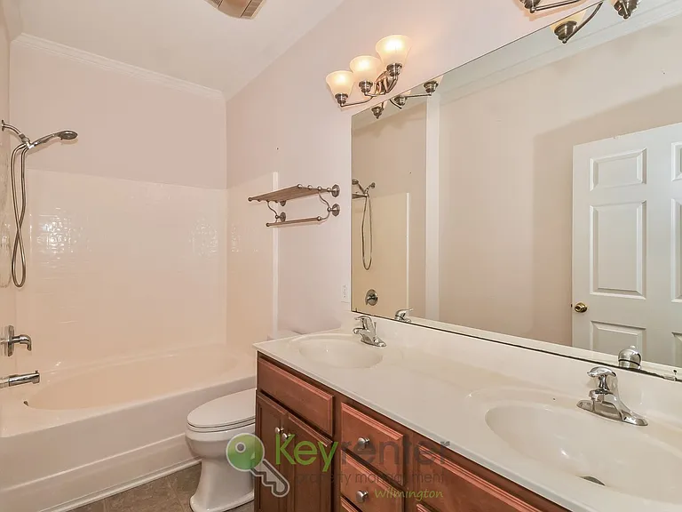 5006 Carleton Dr #135 — Photo 10