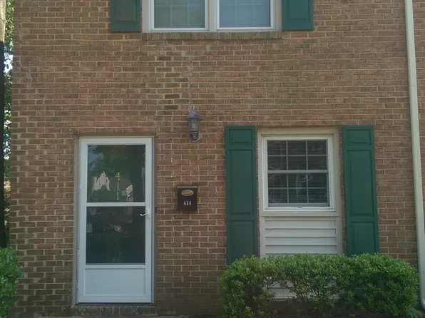 411 Barberton Dr, Virginia Beach, VA 23451
