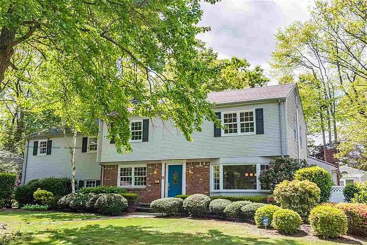 1st image of 87 Deerfield Ct