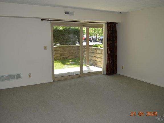 4th image of 5981 Meadowcreek Dr #1