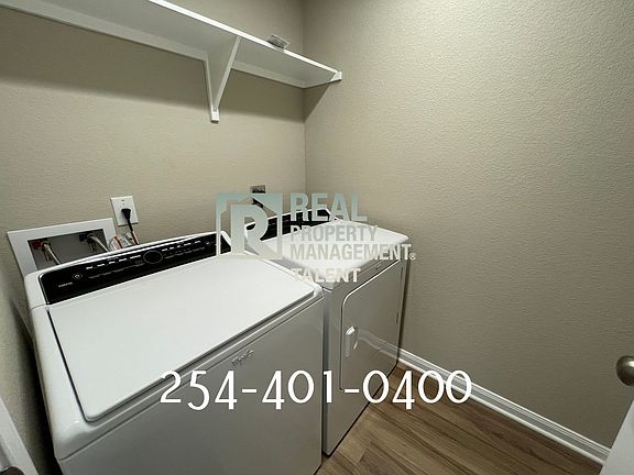 5th image of 1127 Lilac Ledge Dr