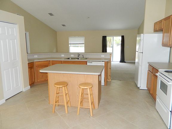 2nd image of 6704 Lakeland Blvd
