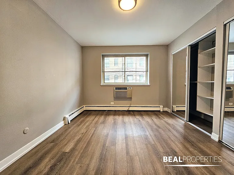 528 W Oakdale — Photo 44