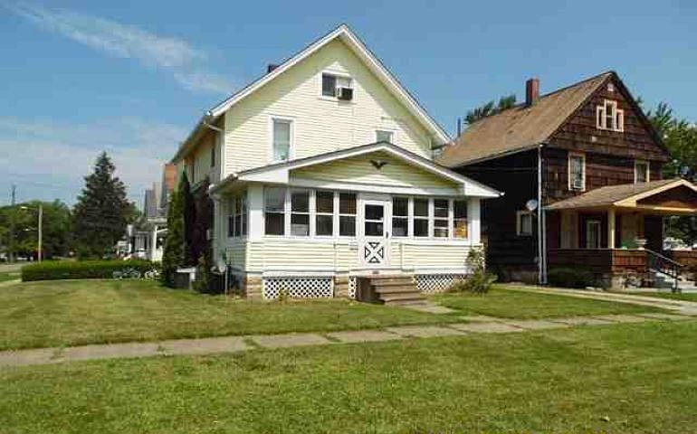 2nd image of 429 W 36th St