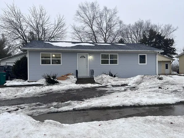 2200 3rd Ave NW, Waverly, IA 50677