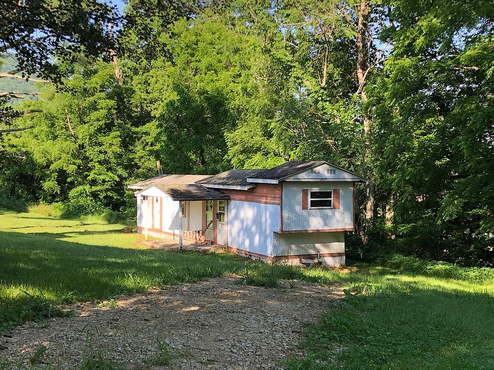 1st image of 223 Georgia St