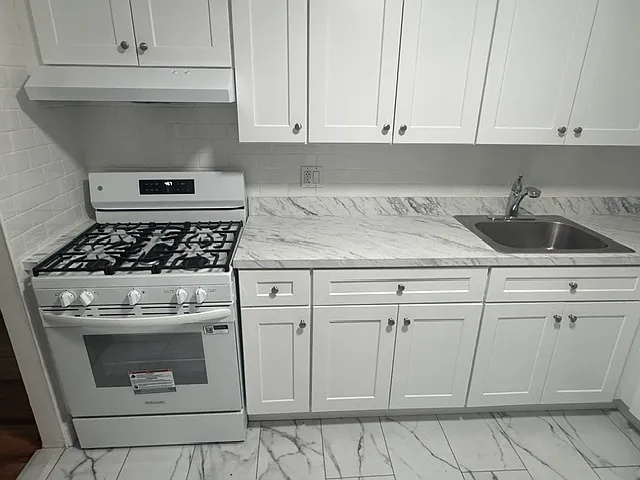 Building Photo - 78-11 24th Ave #1
