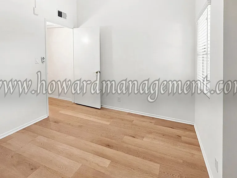 4605 Maytime Ln — Photo 11