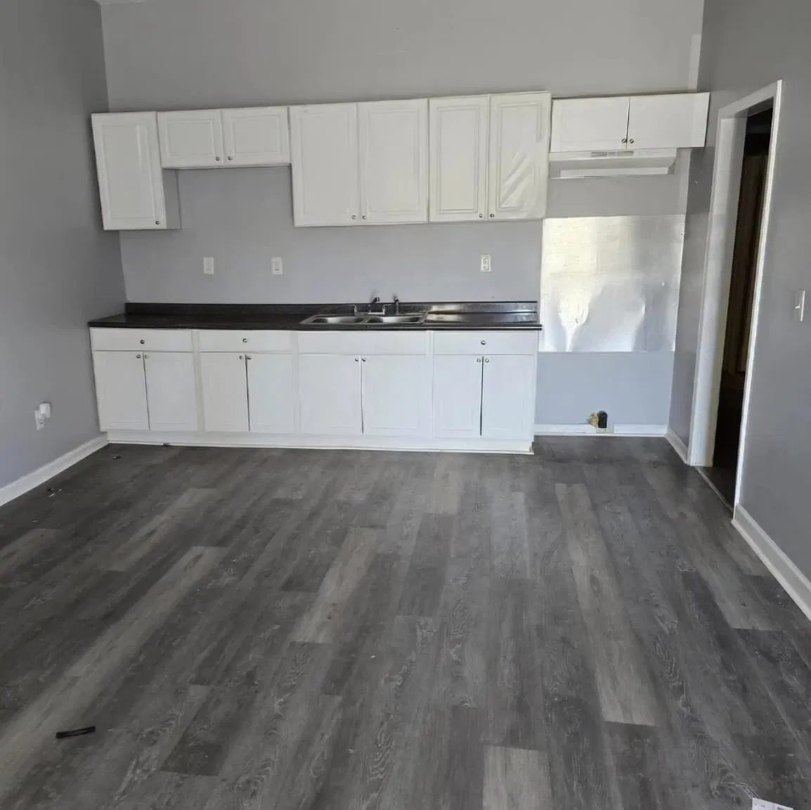 3 bed, 1190 sqft, $1,100 — Photo 3