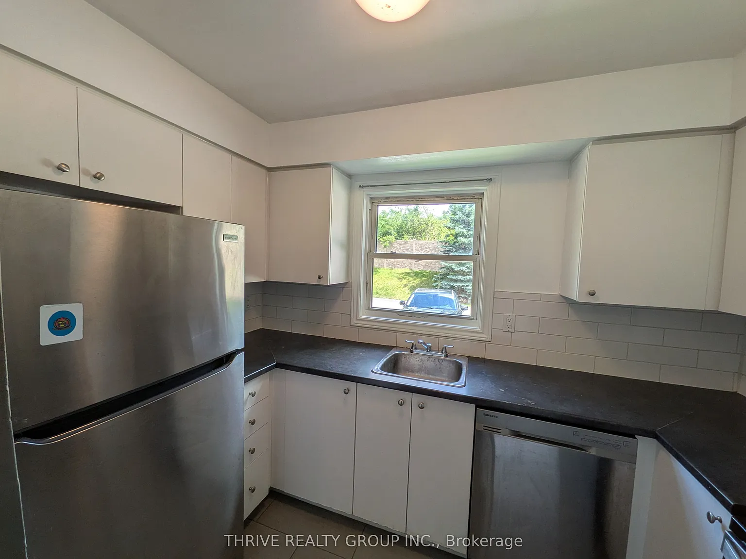 3 bed, $2,600 — Photo 3
