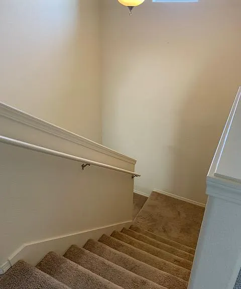 1718 NW Larch Wood Ct — Photo 24