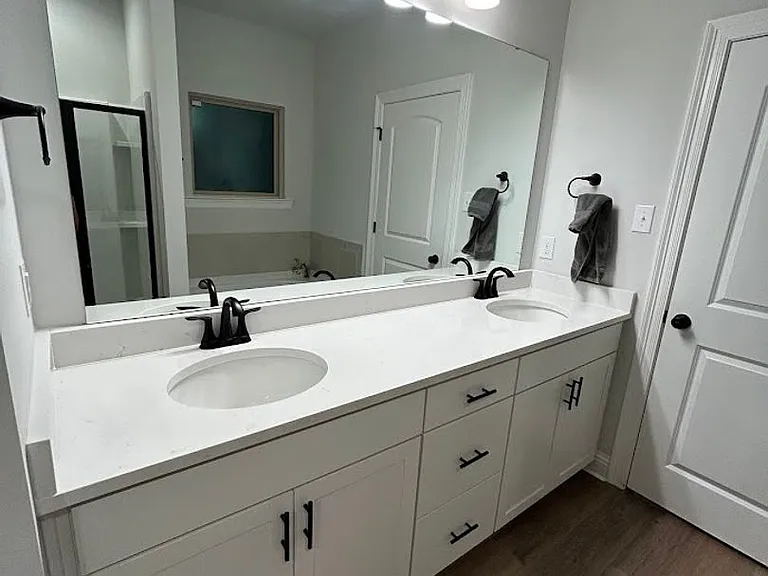 225 Barclay Blvd — Photo 33