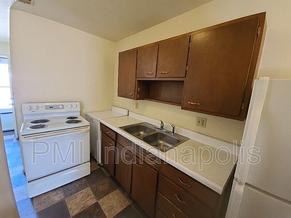 2nd image of 122 William Dr APT J