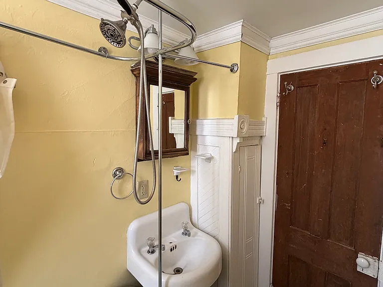929 E Johnson St #2 — Photo 7