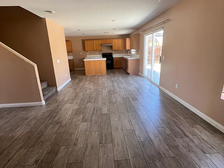 14048 Ruby St — Photo 2