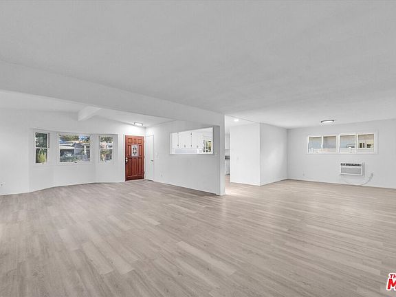 5th image of 10147 Overest Ave