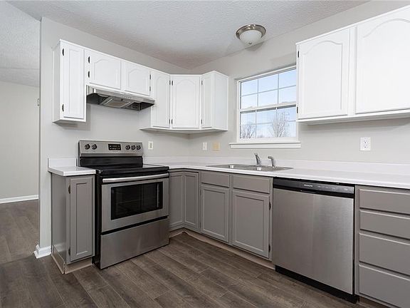 2nd image of 1208 Tealpoint Ln