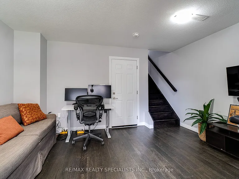 61 Farley Ln — Photo 24