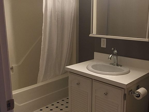 3rd image of 55 Broad St APT 1