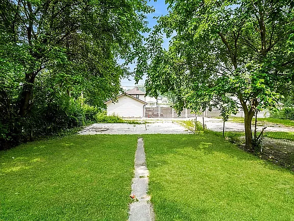 1167 E Indiana Ave — Photo 14