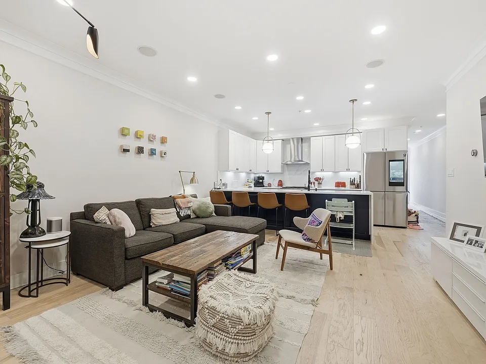 756 Princeton Pl NW #1