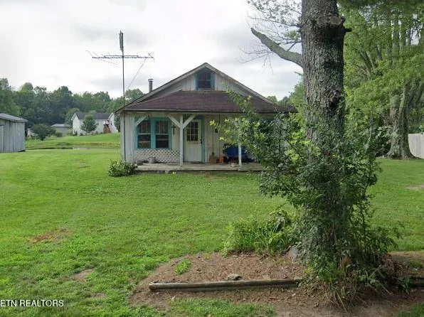 3118 Pomona Rd, Crossville, TN 38571