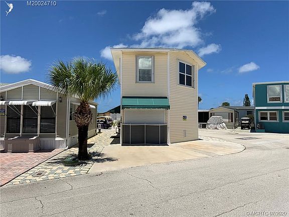 2nd image of 1354 Nettles Blvd
